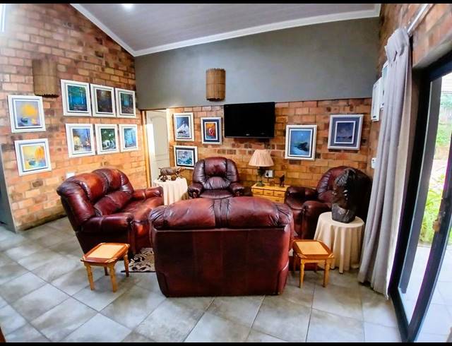 3 BEDROOM HOUSE FOR SALE IN STILBAAI-WES